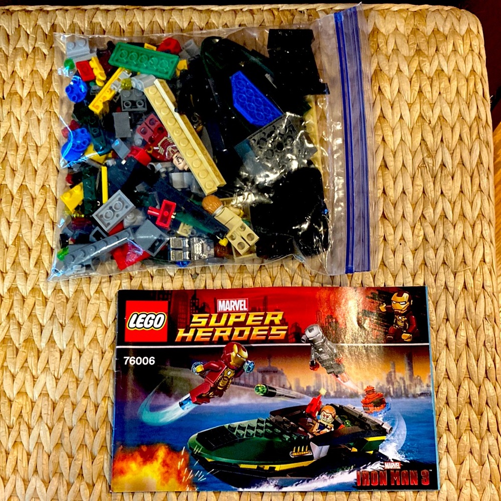 Retired Iron Man 3 Lego Set 76006 - Picture 1 of 2